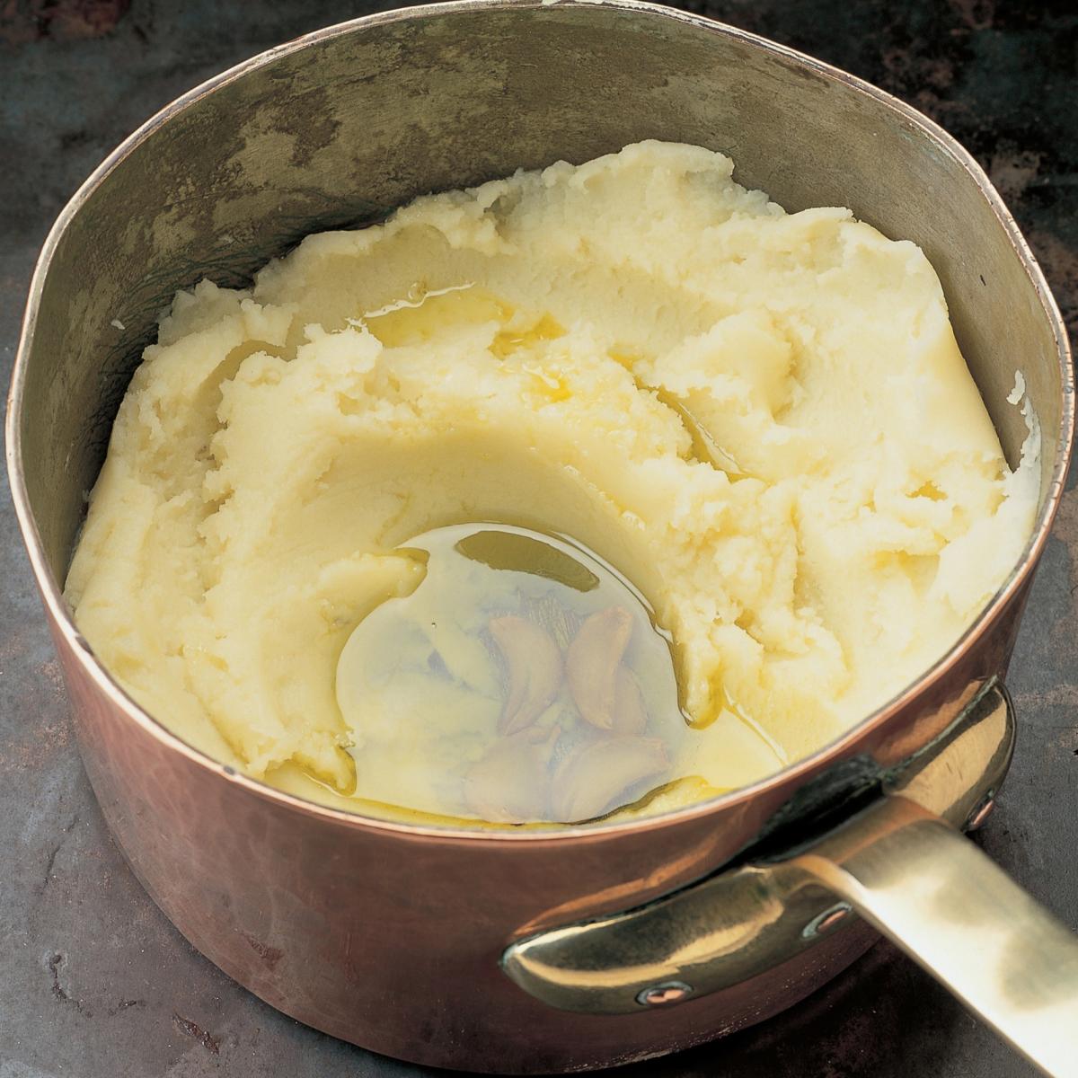 Aligot (Mashed Potatoes with Garlic and Cheese) | Recipes | Delia Online